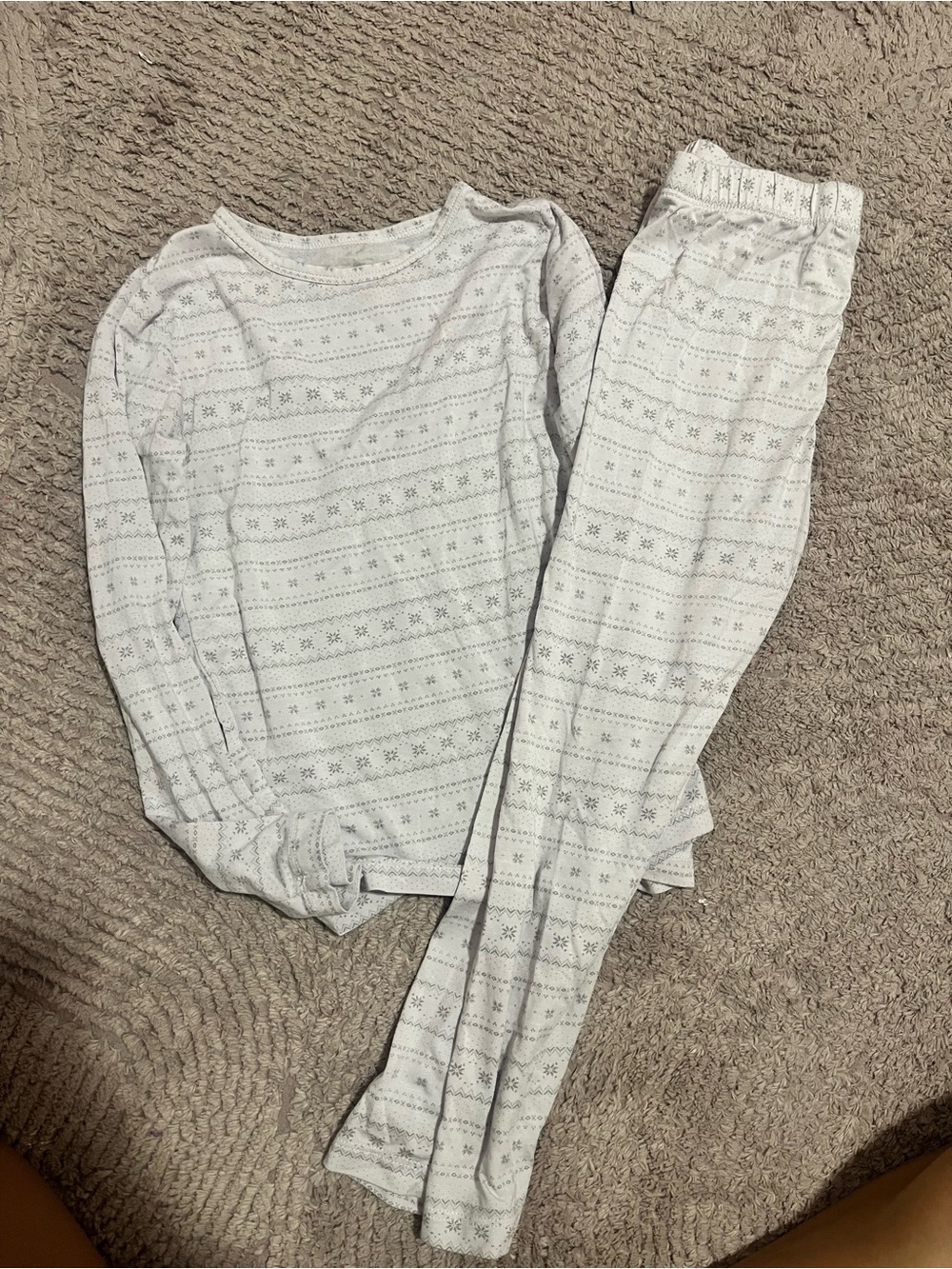 Kids White & Gray Patterned sz small 32 degree